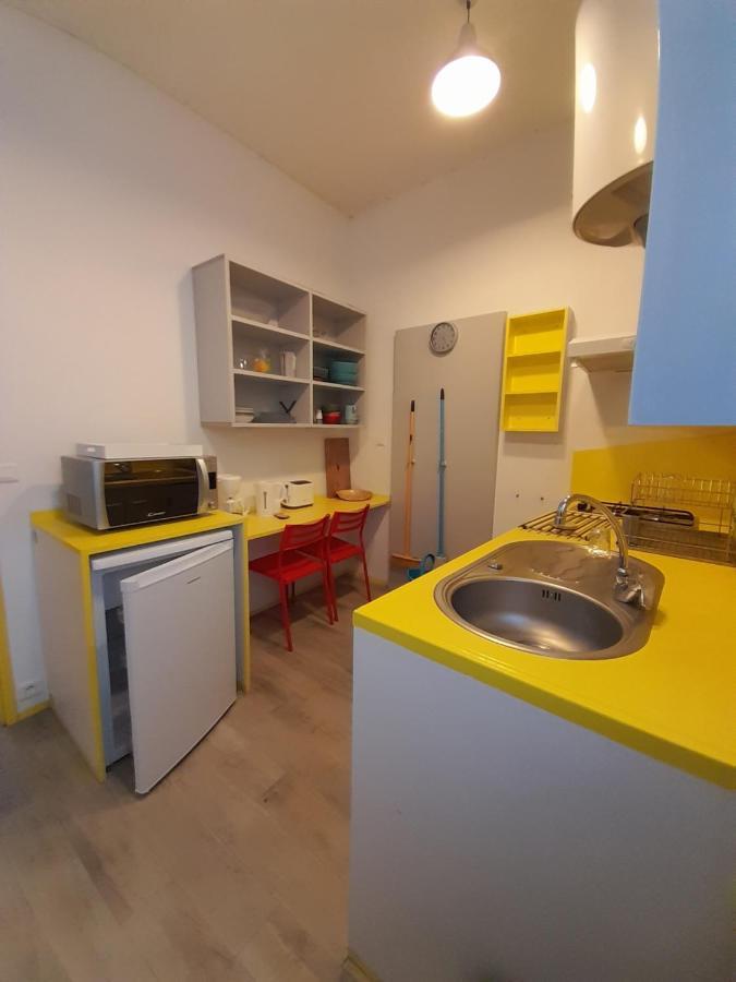 Residence Les Volets Bleus: Studio De 30 M² Classe 2 * Rochefort  Exterior photo